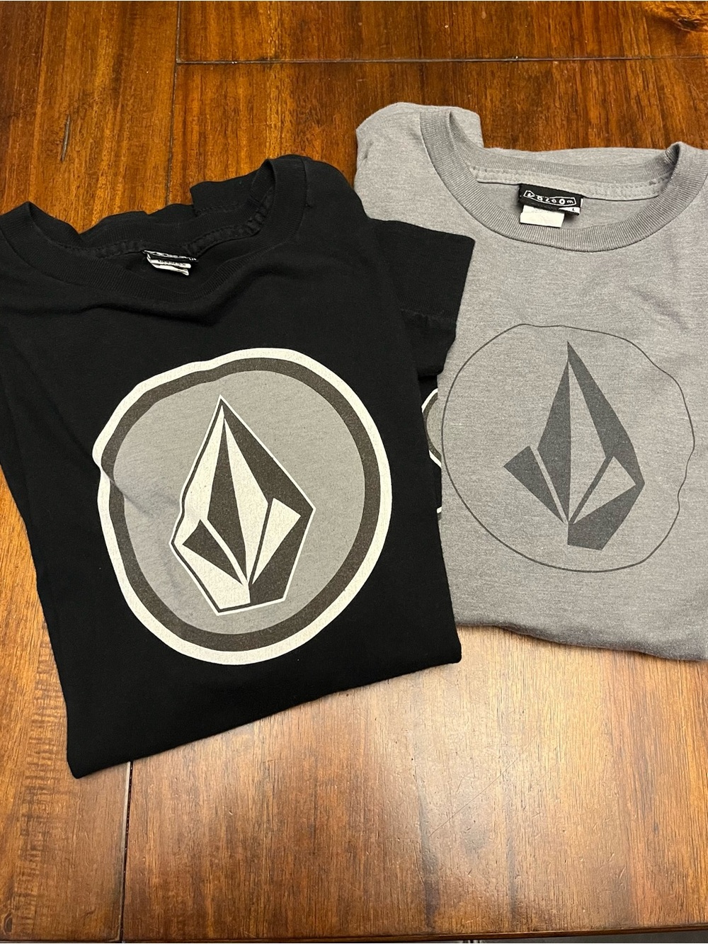 Volcom Cotton long Sleeve Graphic Tee - Black and Gray